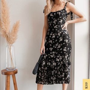 Lulus Terrace Views Black Floral Print Tiered Midi Dress